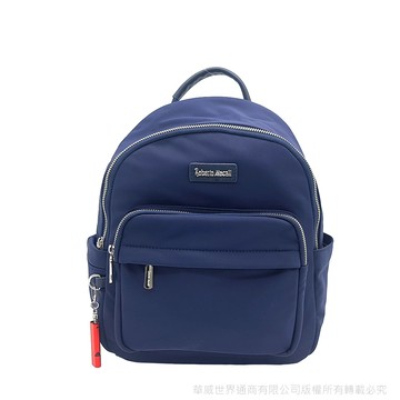 Roberto Mocali 海軍藍銀尼龍防潑水後背包(送活動式緊急吹哨)RM-24203