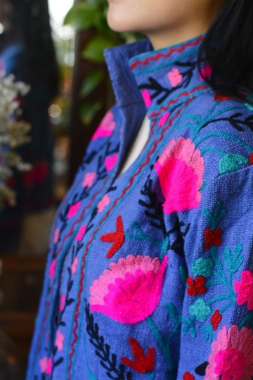 Suzani蘇札尼手工刺繡純棉寬袖外套 - 雨夜花
