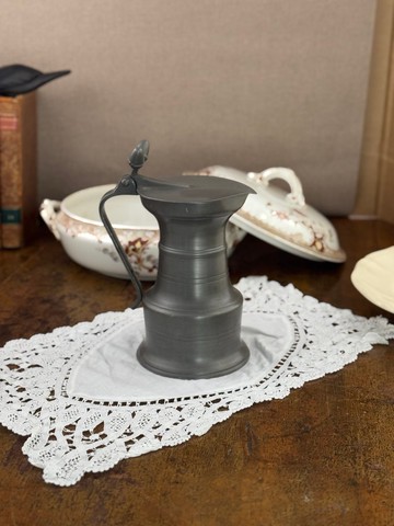 50069-迷人法國古董錫壺