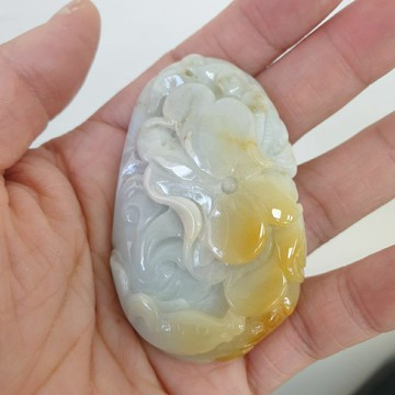 逸品軒~天然緬甸玉A貨-Z6948-淡綠帶黃翡荷包滿滿墜子 長60.3mm寬37.7mm厚13.6mm
