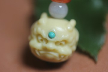 天然金膏玉 醒獅 小獅子頭吊墜項鏈神獸鎖骨鏈 呆萌可愛創意