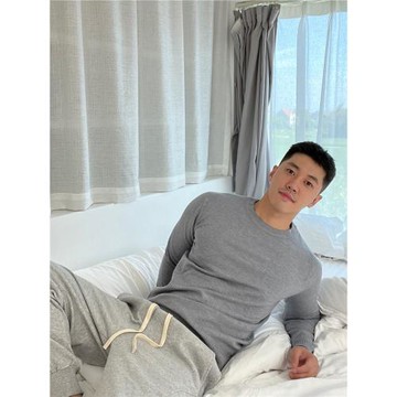 烏素mirror 輕熟簡約秋冬基礎款修身抗起球保暖圓領針織衫毛衣男