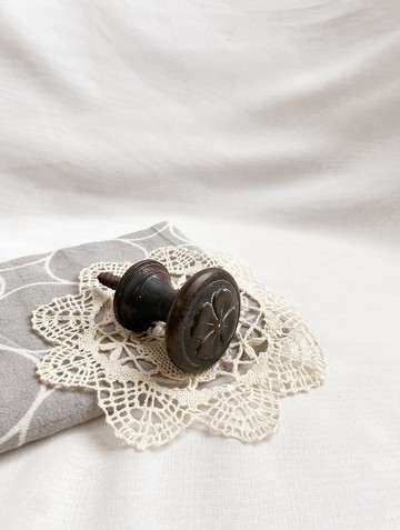 【好日戀物】德國早期復古工業風鑄鐵幸運草設計旋鈕把手抽屜環