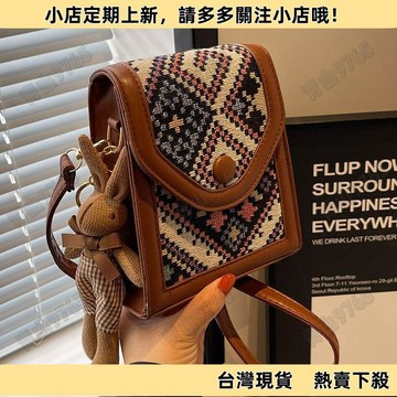 【高質平價】高級感民族風斜挎手機包包女2023爆款單肩包女ins洋氣百搭小挎包