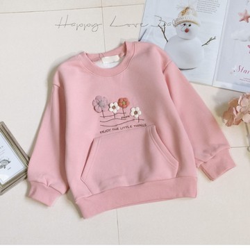 厚款 甜美立體花朵前口袋寶寶絨保暖上衣 秋冬童裝 女童長袖 女童棉T 秋冬上衣 棉T 刷毛上衣