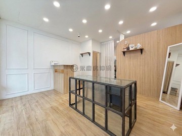 五福學區｜文化中心｜臨路公寓1+夾層店住｜高雄市新興區福建街