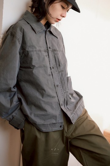 古新聞夾克型水洗薄襯衫 - 水洗灰