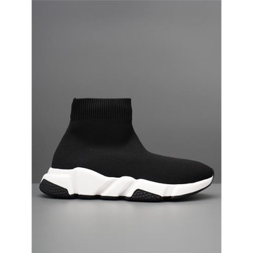 2025年春夏巴黎家新款青年圓頭短筒真空平底時尚運動襪子靴情侶鞋