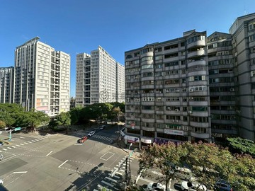 林口家樂福春木林親愛的House三房平車			｜新北市林口區文化二路一段