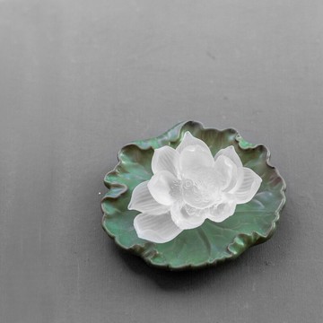 一笑間|自在蓮花香插 線香插禪意香座琉璃車內車載飾品擺件1入