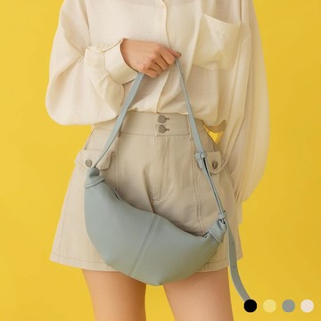 天藍小舖-輕巧荔枝紋肩背水餃包-共4色-$490【A17175064】