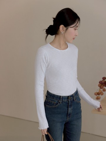 彈性圓領百搭木耳邊上衣
