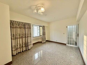 【低總價】三民|正2房衛浴開窗|高雄火車站旁｜高雄市三民區重慶街