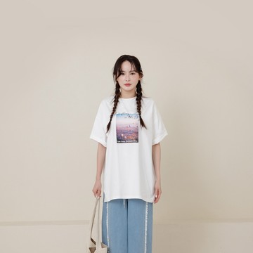 QUEENSHOP_S 女裝 短袖 簡約熱氣球印圖寬版短袖上衣 兩色售 現+預 【01190403】