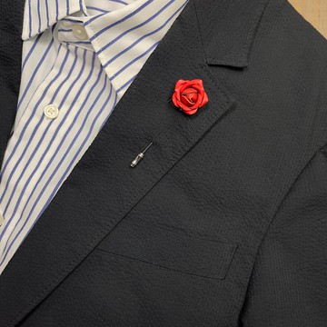 迷你皮革小玫瑰襟針