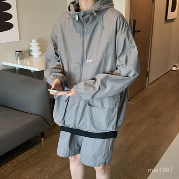 防曬衣男夏季薄款衝鋒衣外套速幹透氣五分褲兩件套潮牌連帽防曬服 EV0O