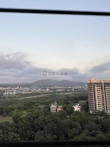 環宇市~住宅區大三房+平車~視野戶｜新竹縣竹東鎮光明路