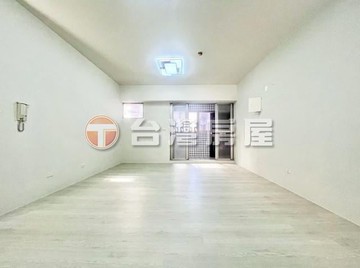 得寶名邸二期三房+雙車位｜台中市潭子區雅豐街