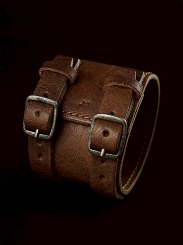 Leather Cuff 皮革手環 - 深咖