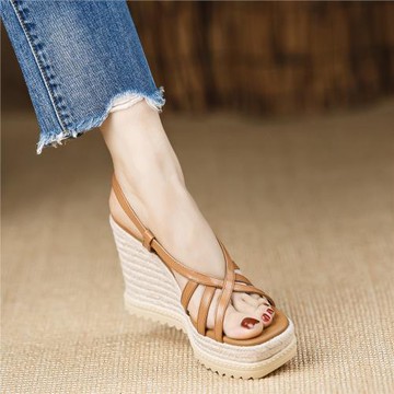 熊大叔手工女鞋~9.5cm新款防水臺增高涼鞋真皮坡跟高跟舒適棕色女