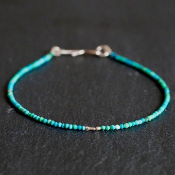 Howlite 和 Karen銀手鐲