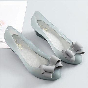 2025巴西夏季新款果凍鞋坡跟防水雨鞋蝴蝶結沙灘鞋塑料厚底女涼鞋