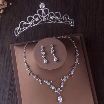 新娘奢華婚紗套鏈項鏈耳環皇冠頭飾結婚禮服網紅成人禮十八歲生日