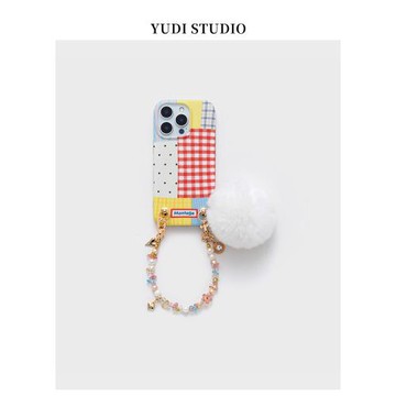 清新格紋原創天然珍珠手提鏈條適用于iphone16promax秋冬大獺兔毛球15Pro蘋果手機殼14高級大孔新年新款可