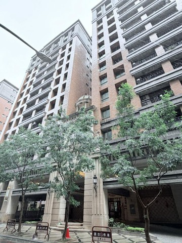 美術館特區近輕軌站京城亞歷山大2房｜高雄市鼓山區裕國街