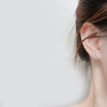 h英文字母耳釘999純銀女簡約氣質鋯石耳環防過敏養耳洞耳飾