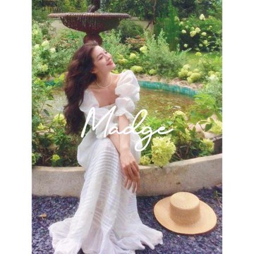 花縵遐想S.androMadge法式茶歇暗紋方領蕾絲邊連衣裙收腰宮廷長裙