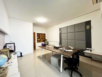 岡山站前#超值黃金三角窗#文武百市稀有釋出｜高雄市岡山區後興北路