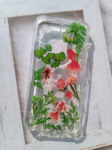 手作押花手機保護殼 | iPhone 13 | 年年有魚