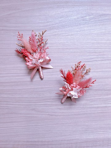 婚禮胸花 煙燻粉乾燥花胸花/兔尾草胸花/新郎胸花/伴郎胸花