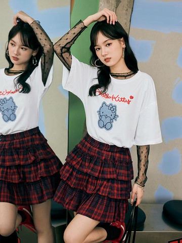 KITTY 街頭狂野．牛仔貼布繡圖案寬版TEE