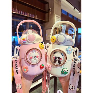 韓版卡通網紅可愛高顏值兒童吸管保溫杯戶外斜跨寶寶水杯便攜水壺