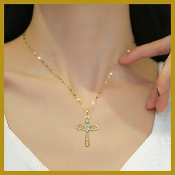 【鈦鋼】奢華天使十字架網紅深粉色項鏈 時尚潮流鎖骨鏈