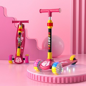 【免安裝摺疊】兒童滑板車 寶寶溜溜車 滑行車 平衡車 可摺疊設計 靜音閃光輪 高度可調 1-12歲適用 室內外娛樂