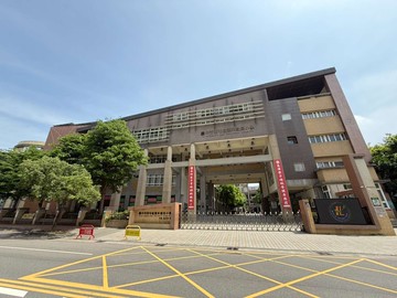 惠來國小大地坪雙車豪墅｜台中市西屯區文心路三段