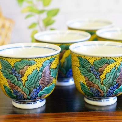 再興九谷吉田窯湯飲み5つセット 来客用 九谷焼 湯呑み 5客セット 吉田屋おもと 和食器 湯呑み