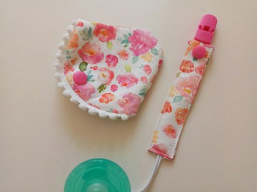 【5日內出貨】水彩花小棉球合一奶嘴夾  奶嘴防塵套+奶嘴夾
