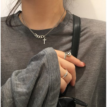 2天到貨🌈復古不對稱十字架項鍊頸鍊韓系INS冷淡風不銹鋼合金材質氣質簡約百搭鎖骨項鍊陷阱風情侶項鍊男女款中性通用配件裝飾