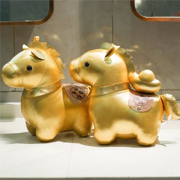 現貨2026馬年吉祥物公仔玩偶金馬送福生肖小馬毛絨玩具新年小禮物