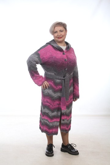 女式羊絨粉紅手工針織連帽大衣