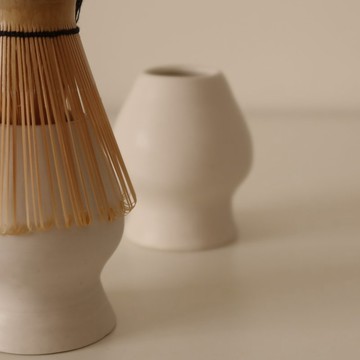 晨霧白 手工陶瓷茶筅座 Chasen Stand Matcha Whisk Holder