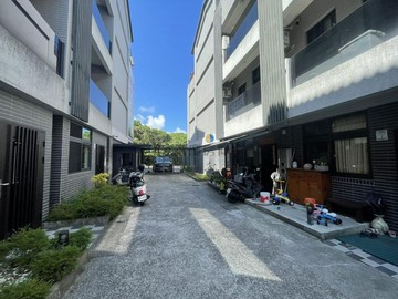 遇見礁溪遇見幸福市區旁近國五4+1房電梯別墅｜宜蘭縣礁溪鄉玉民路二段