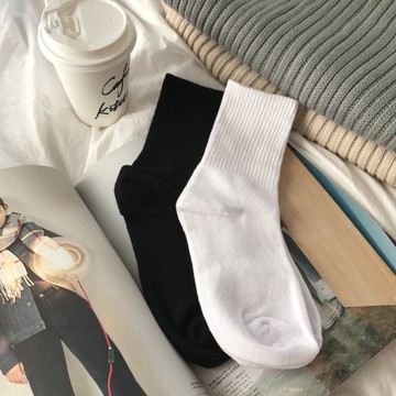 FINDSENSE 品牌  韓國 時尚 潮 男女 情侶襪子百搭 黑白灰 簡約 滑板襪 透氣 純棉  中筒 潮 長襪