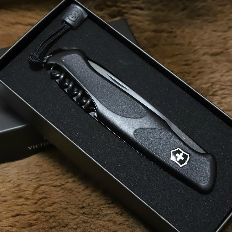 VICTORINOX レンジャーグリップ オニキスブラック スイスアーミーナイフ ビクトリノックス キャンプツール 特別仕様 プレゼント 人気 サバイバル