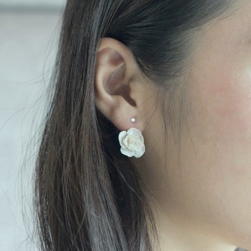 Pamycarie水晶下垂樹枝黏土淡白粉紅玫瑰耳環