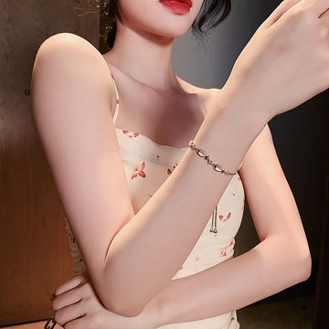 風度嚴選❤️ ins冷淡風手鍊 貓眼魚手鍊 女 閨蜜學生手鐲 小衆設計氣質簡約手飾 高級感時尚手鍊 小衆甜美飾品